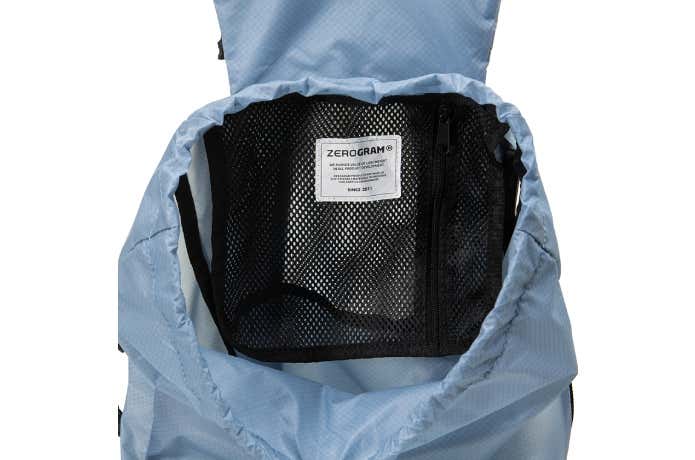 ZEROGRAMの「Packable Sil. Daypack15」