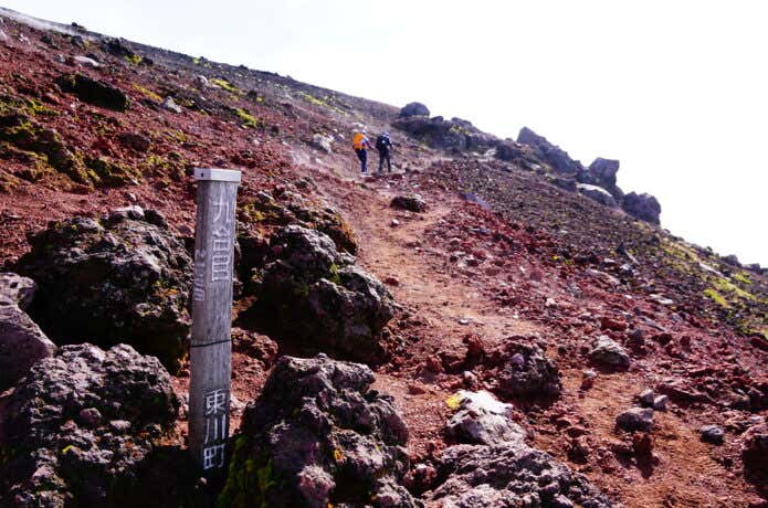 旭岳への登山道