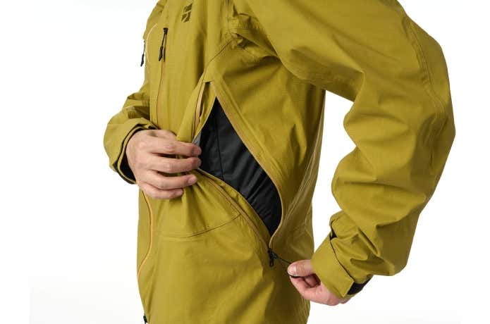 ファイントラックのエバーブレスプリモジャケット