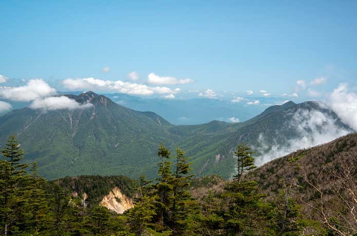 山頂から見渡す北関東の山並み