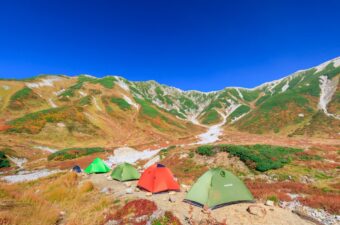 涸沢だけじゃない！紅葉シーズンに泊まりたい絶景のテント場10選