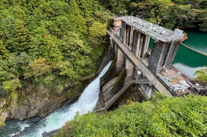 上から見た白丸ダム