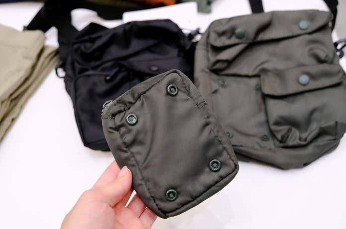 【1,280円】アーバンマルチストレージサコッシュ 取り外し可能な外ポケット