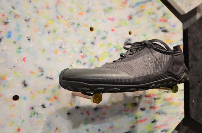 リサイクル素材が使用されたVIVOBAREFOOT TOKYOのディスプレイ
