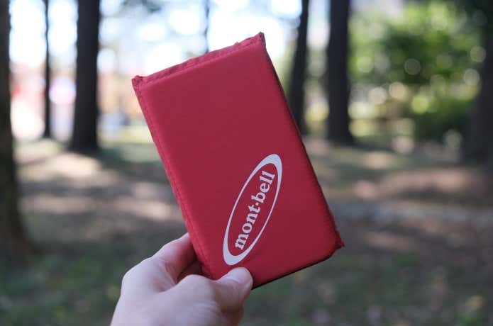 モンベル　タタミパッド ミニ　折りたたんだサイズ感