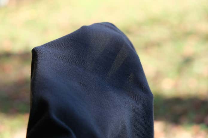 モンベル ジオライン L.W.ウエストウォーマー 生地の透け感