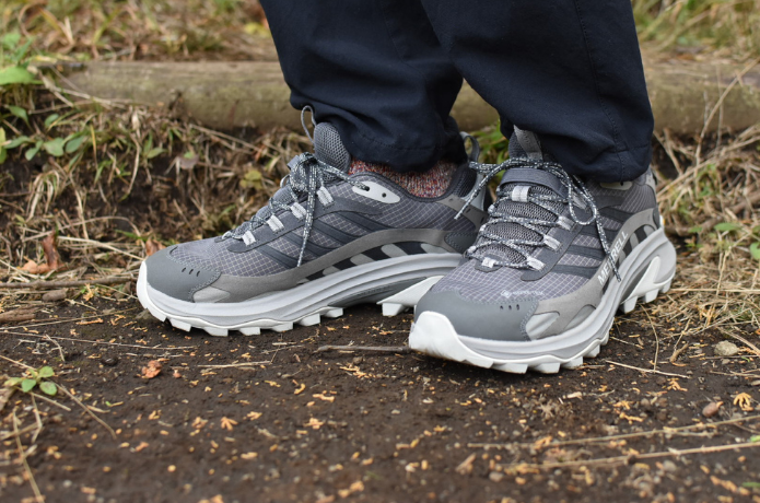 メレル「モアブ スピード 2 ゴアテックス」の着用イメージ