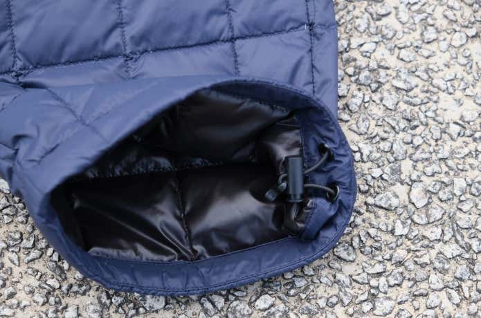 マウンテン ライトダウンパンツの裾