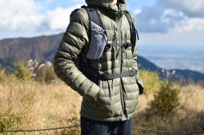 FORCLAZ ダウンジャケット TREK 500 メンズ 着用イメージ