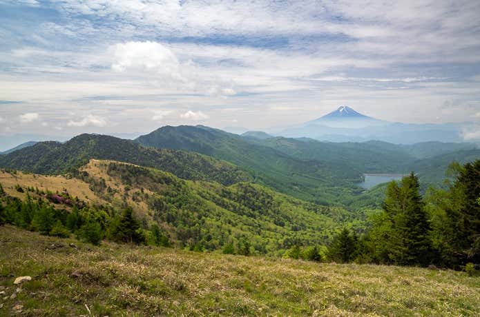 大菩薩嶺の稜線からの眺め