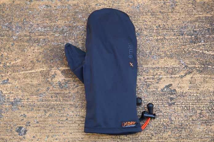 エクストリミティズ モンスーンミット