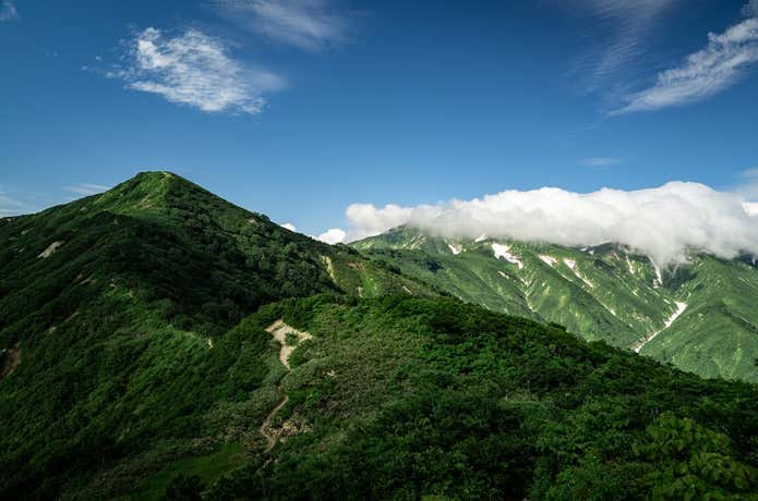 大朝日岳の風景