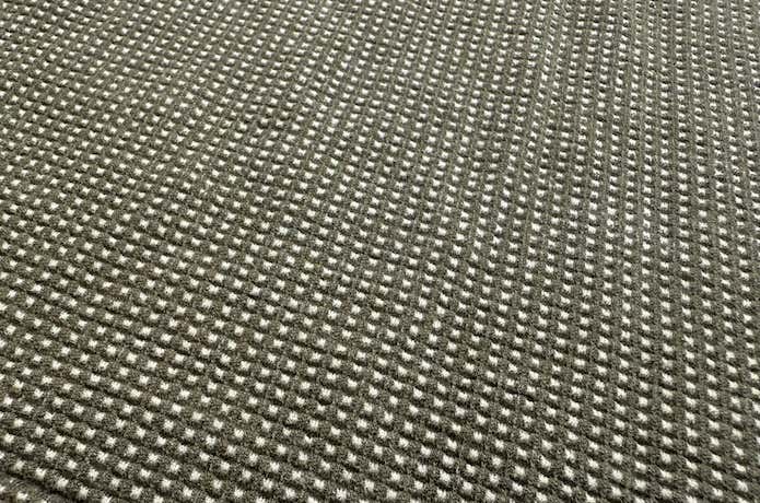 空気の層を作るワッフル状の凹凸