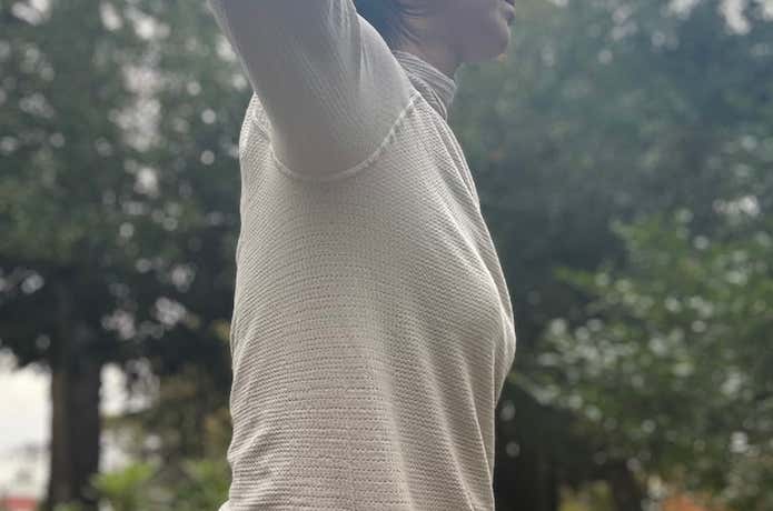 横腹部分は編み方が特殊で、特に汗抜けがよくなっている