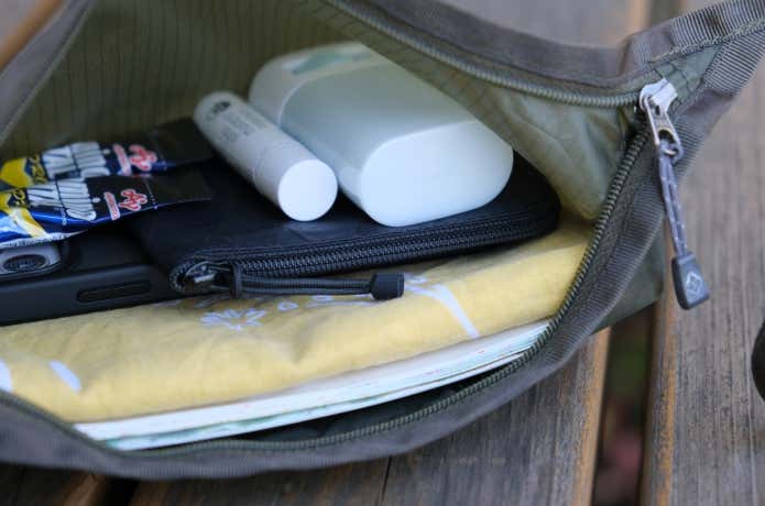 モンベル　U.L.MONO ポーチ S　サイズ感