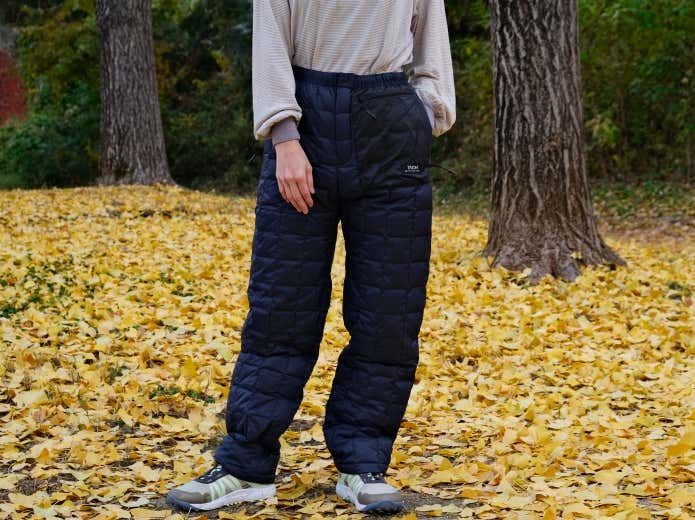 マウンテンライトダウンパンツ 着用シルエット