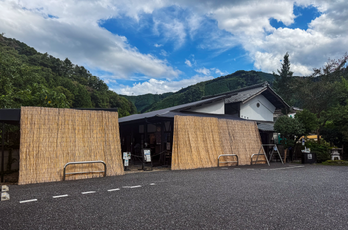 炭鳥 蔵 IKADAの外観