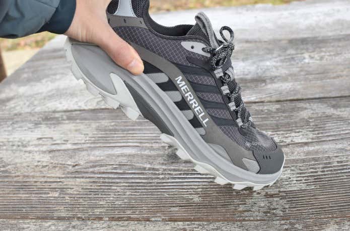 メレル「モアブ スピード 2 ゴアテックス」の剛性