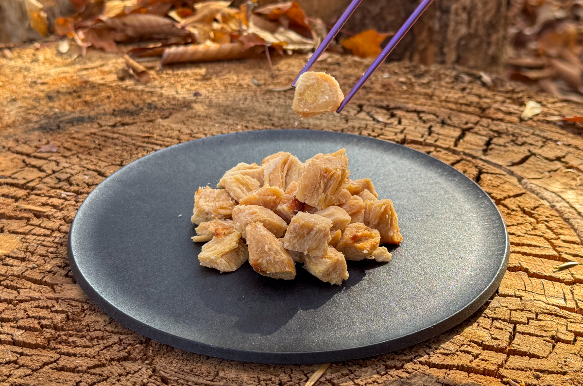 モンベル「リゾッタ」史上、最速＆最軽量！？たった1分で食べられる、衝撃のサラダチキンに注目。