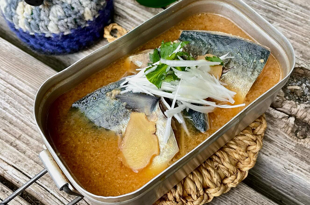 メスティンレシピ / 生姜たっぷり鯖の味噌煮