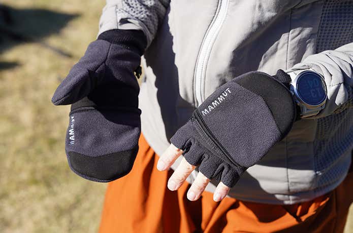 MAMMUT(マムート)シェルター ソフトシェル コンバーチブル ミトン使用イメージ