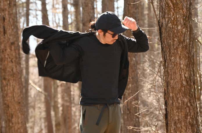 ワークマン メリノテックを羽織る人