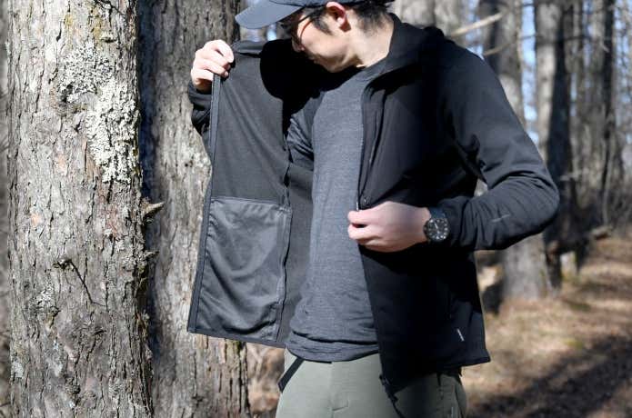 ワークマン メリノテックを着用した登山者