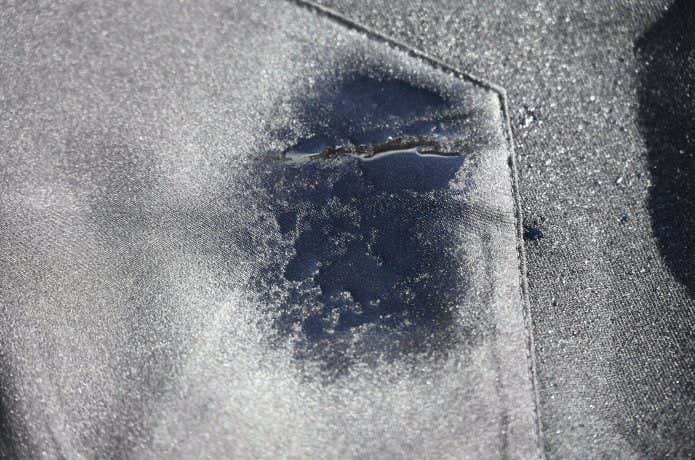 ワークマン メリノテックを水で湿らす