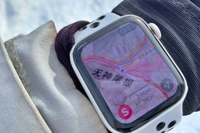 文字板でGPS画面を確認できるスマートウォッチ