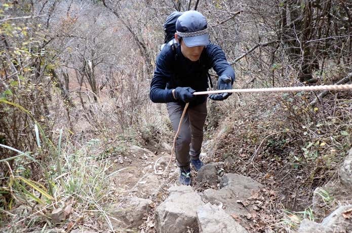 BODY TOUGHNESSのフライウォームの動きやすさを登山でレビュー