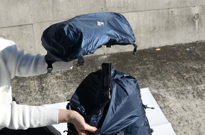 mont-bell｜アルパイン ライトパック 50
トップリッドを外して、付属のベルトを引き出せばショルダーバッグになる