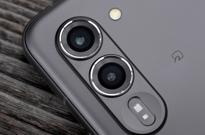 arrows Alphaの高精細レンズ