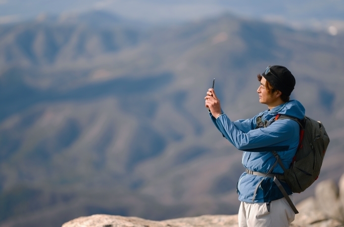 arrows Alphaの撮影機能を登山でレビューするTAKEさん
