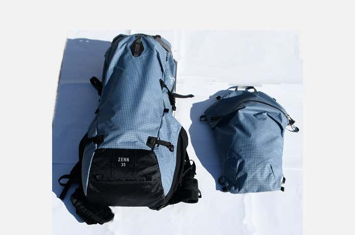 パーゴワークス｜ZENN 35 左にメインバッグ、右にフロントポケット
