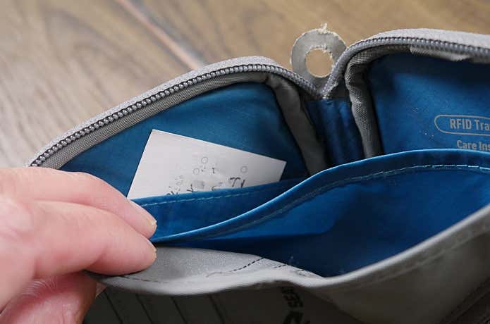 シートゥサミット　トラベルウォレット