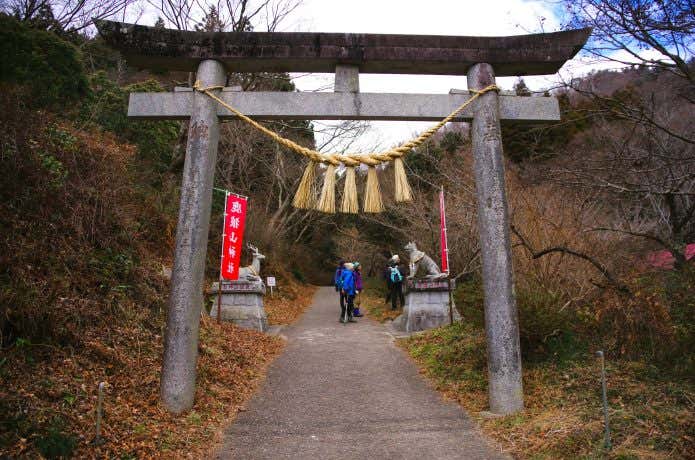 鹿狼山の登山口
