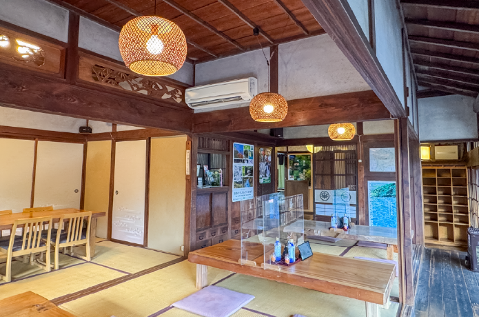 釜めし なかいの内装