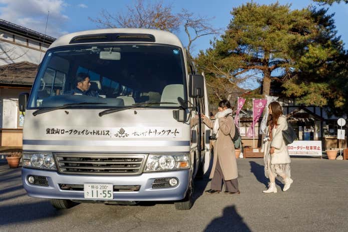 無料シャトルバス