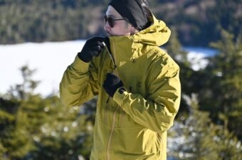 雪山ガチ検証！finetrack新作ハードシェルでみつけた“最初の一着”の答え