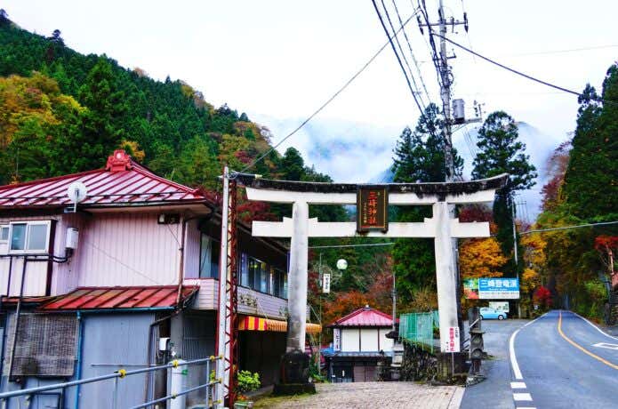大輪バス停の近く　鳥居