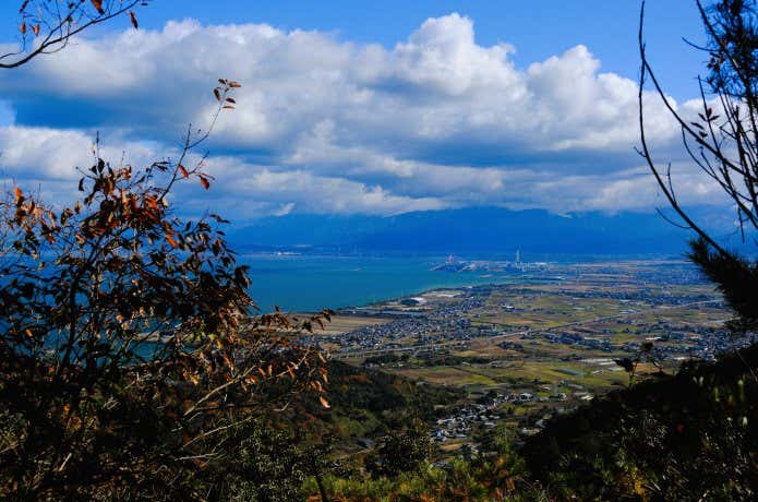世田山から眺める石鎚連峰