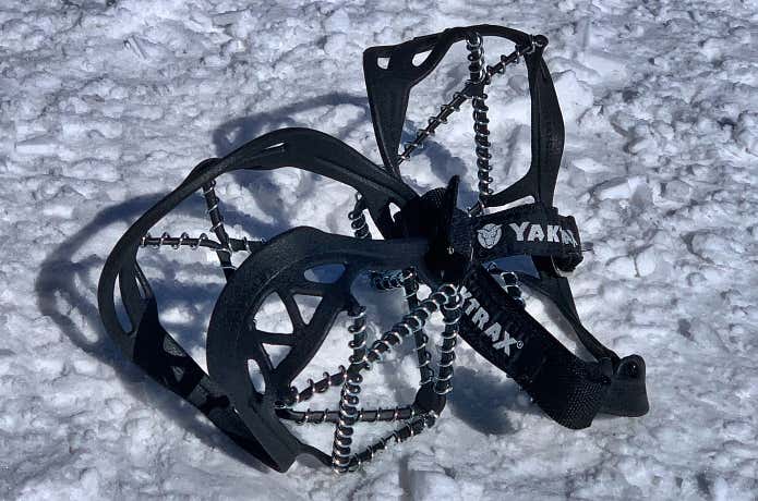 底部に設置されているバネの様なパーツ