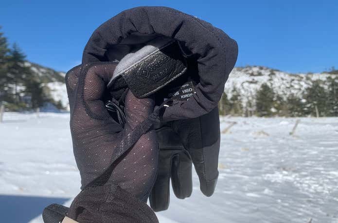 下が手のひら側・上が手の甲側