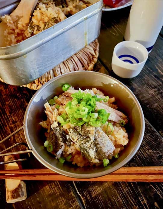 イワシの炊き込みご飯　盛り付け