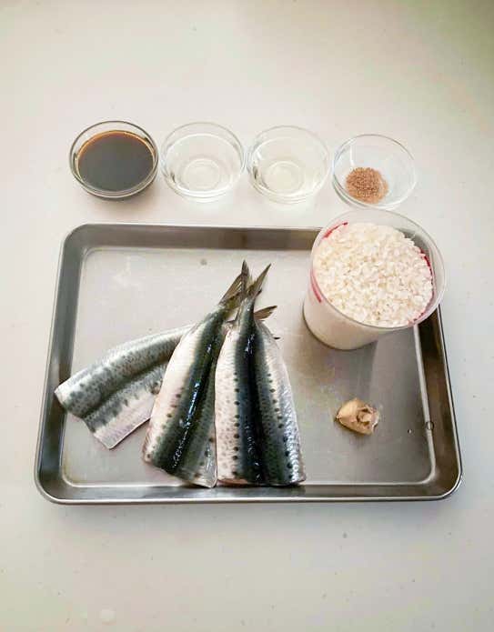 イワシの炊き込みご飯　材料