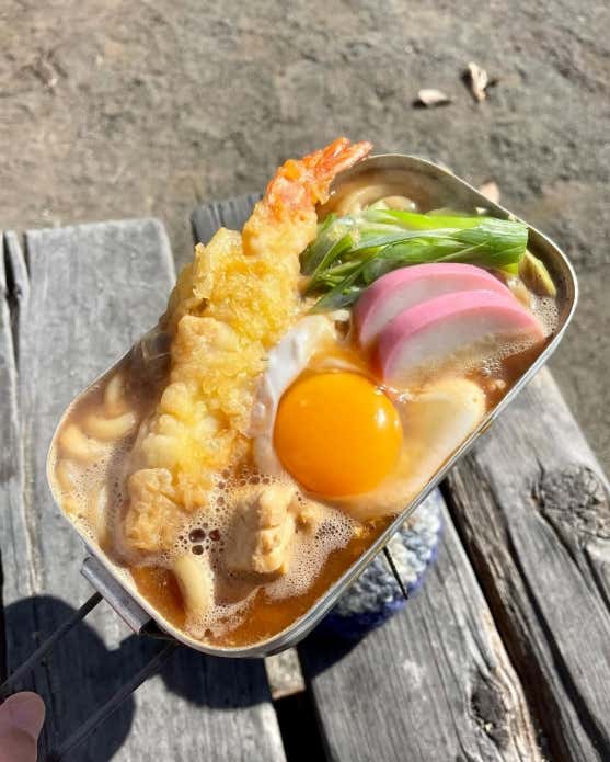 味噌煮込みうどん　卵の白身ふわ・黄身とろ