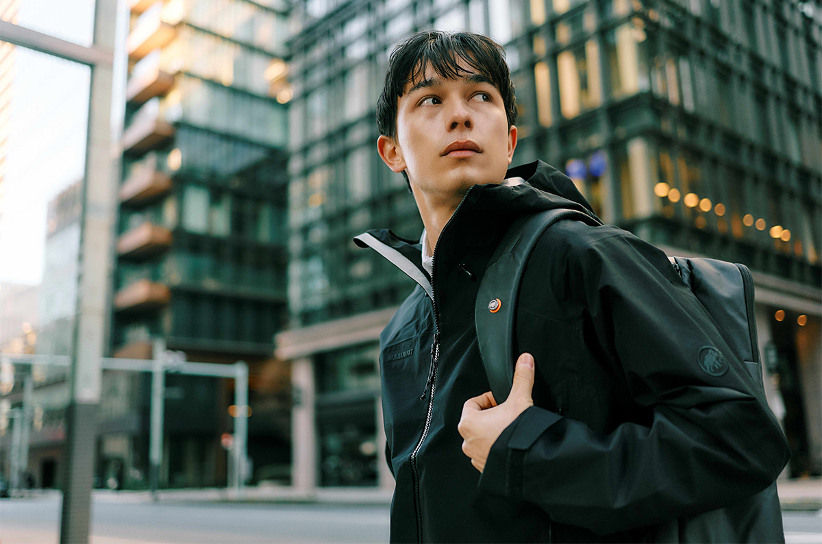 マムート「プレミアムブラック・コレクション」