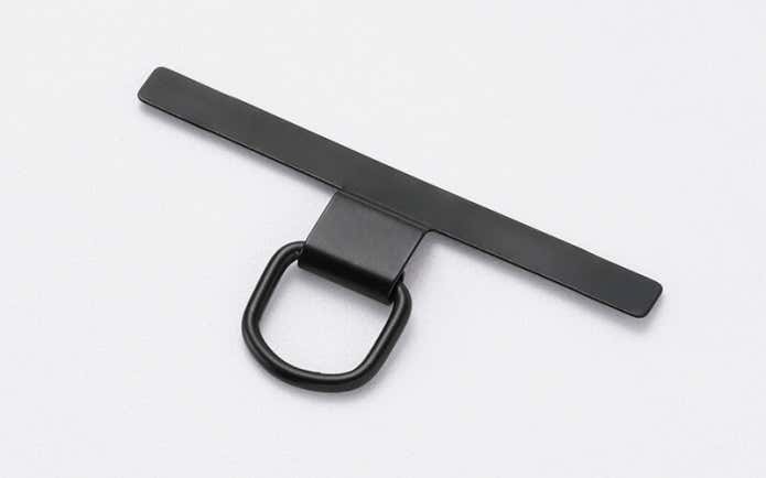 耐久性の高いステンレス製のストラップホールシート