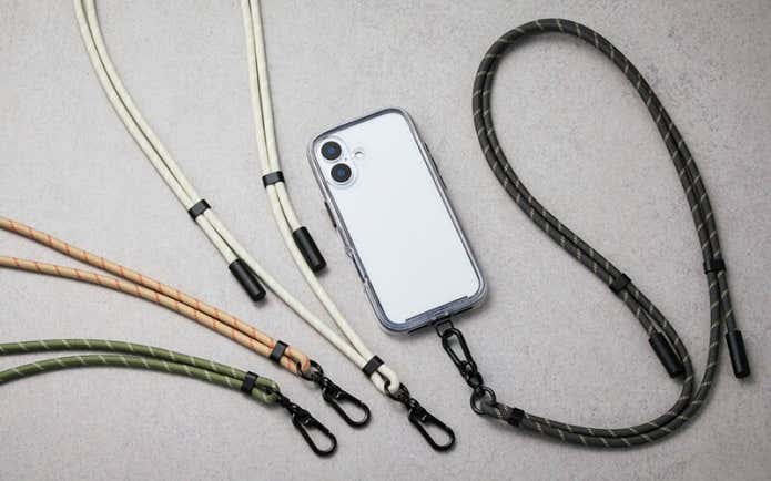 モノトーンとアースカラーの4色展開