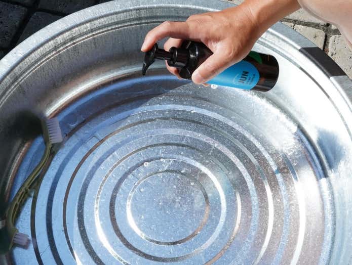 扱いやすいプッシュ式